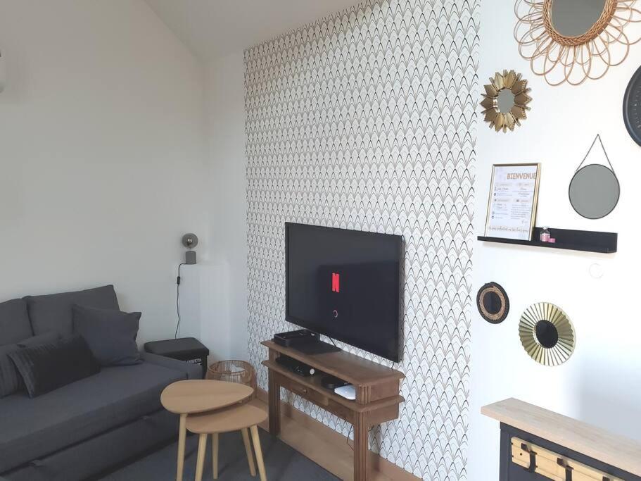 Gite Studio 4 A 6 Personnes Doue-la-Fontaine Exterior photo